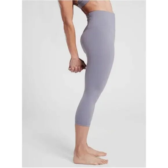 Athleta Elation Capri Pant Leggings Purple Size Medium - Picture 3 of 10